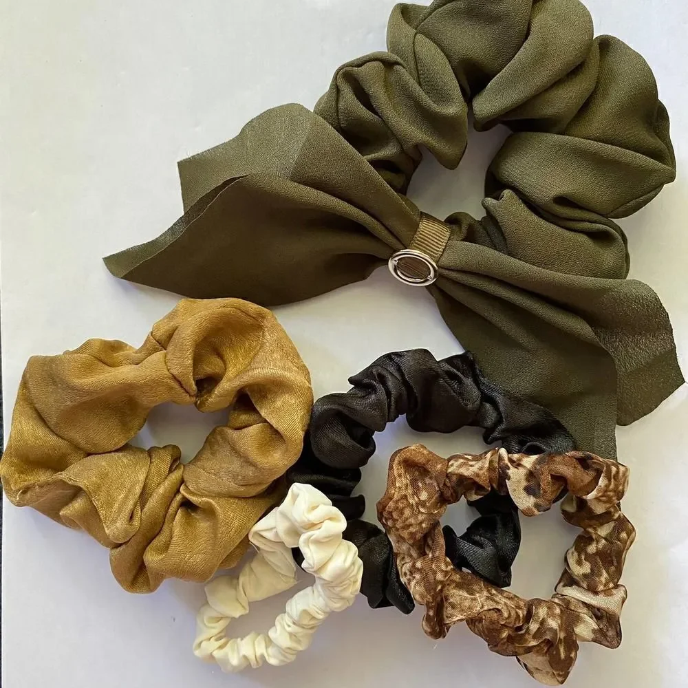 𝅺Set of 5 Scrunchies - Olive Bow Brown Snakeskin